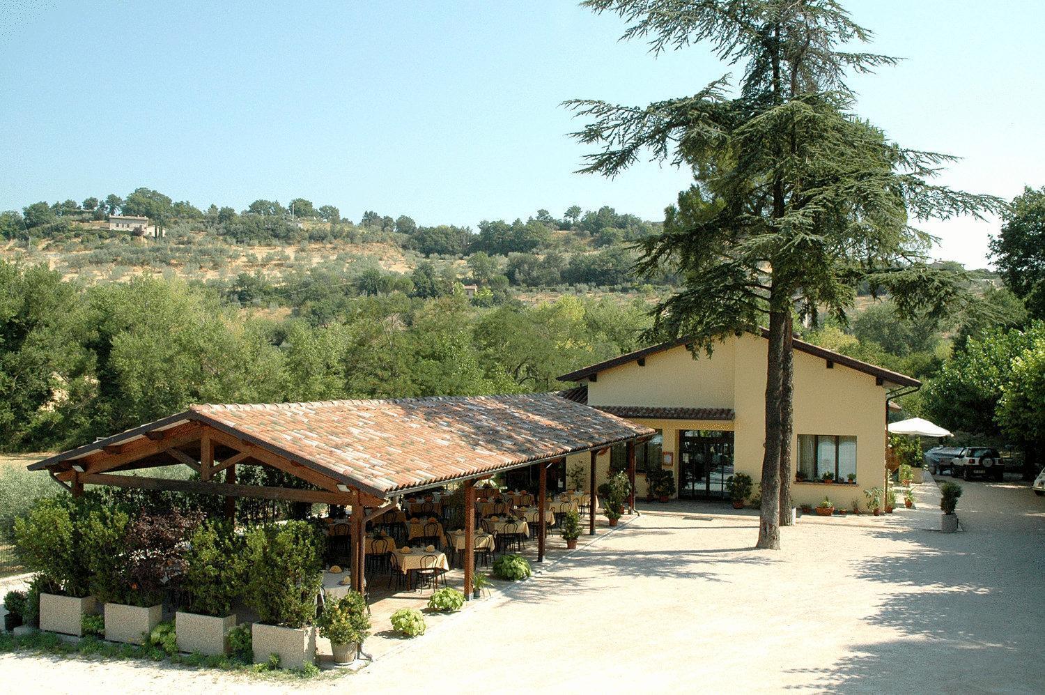 Hotel Ponte San Vittorino Асизи Екстериор снимка