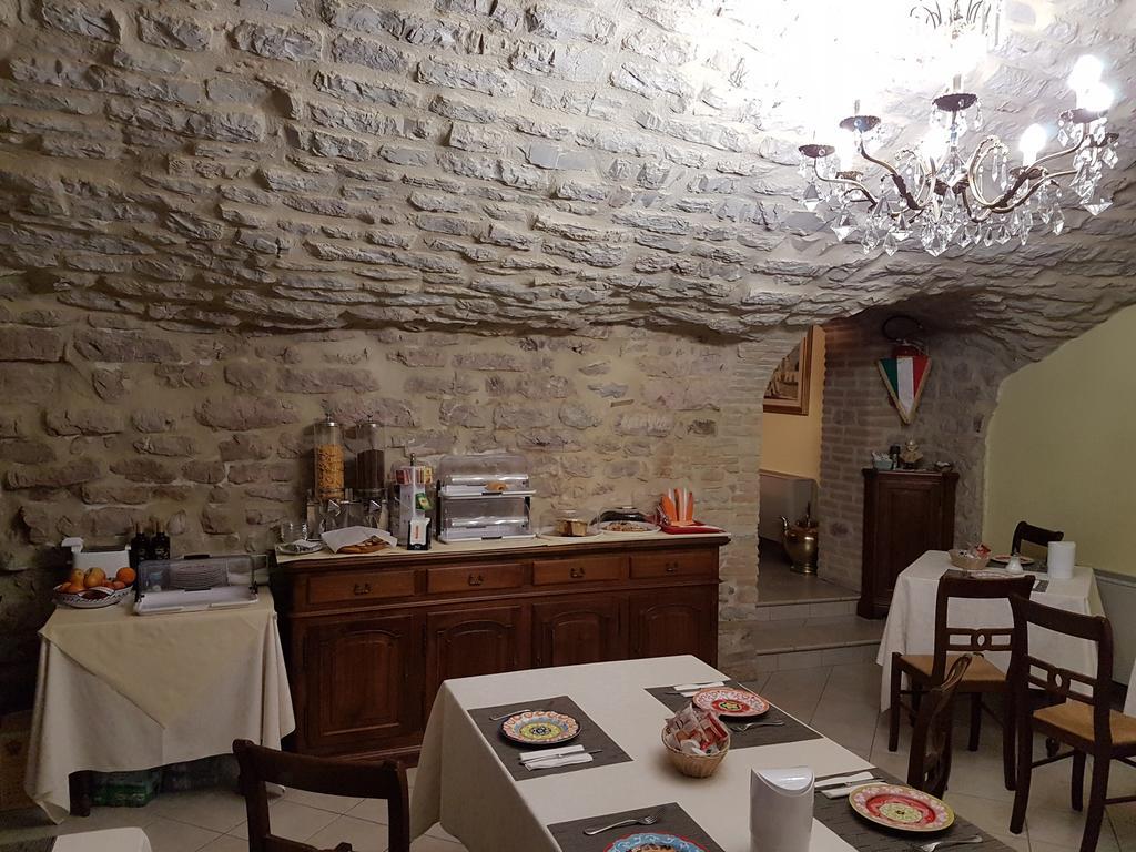 Hotel Ponte San Vittorino Асизи Екстериор снимка