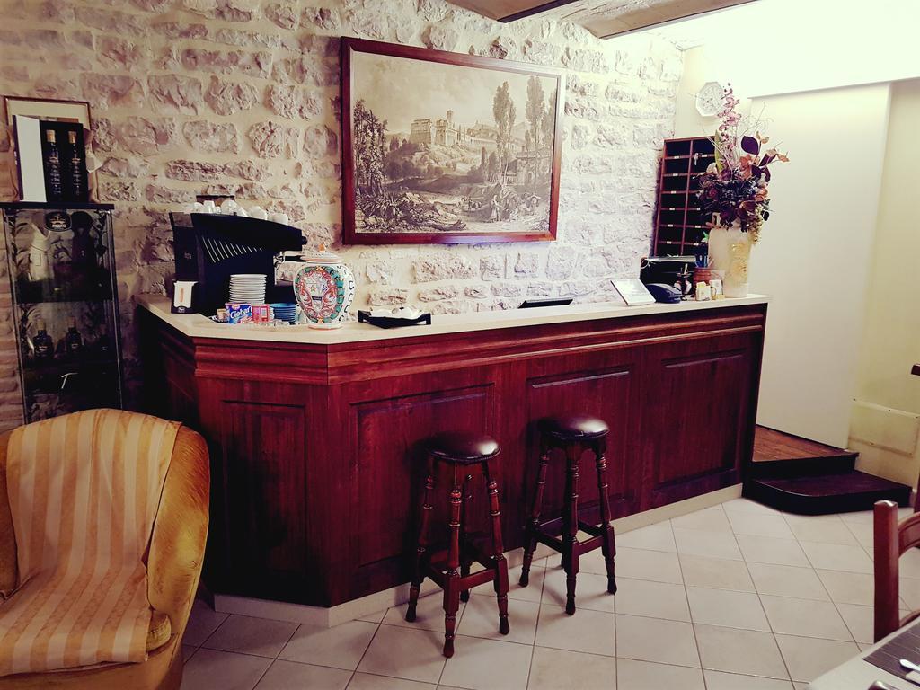 Hotel Ponte San Vittorino Асизи Екстериор снимка