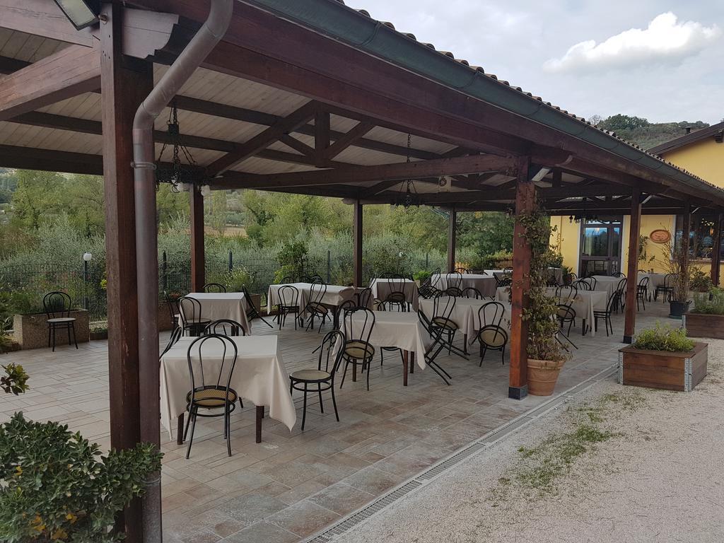 Hotel Ponte San Vittorino Асизи Екстериор снимка