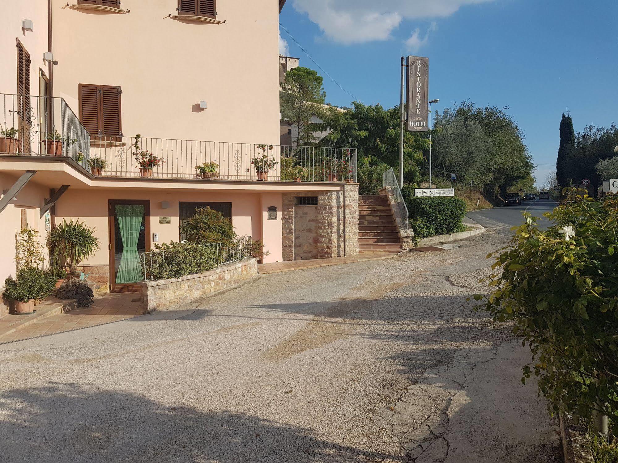 Hotel Ponte San Vittorino Асизи Екстериор снимка