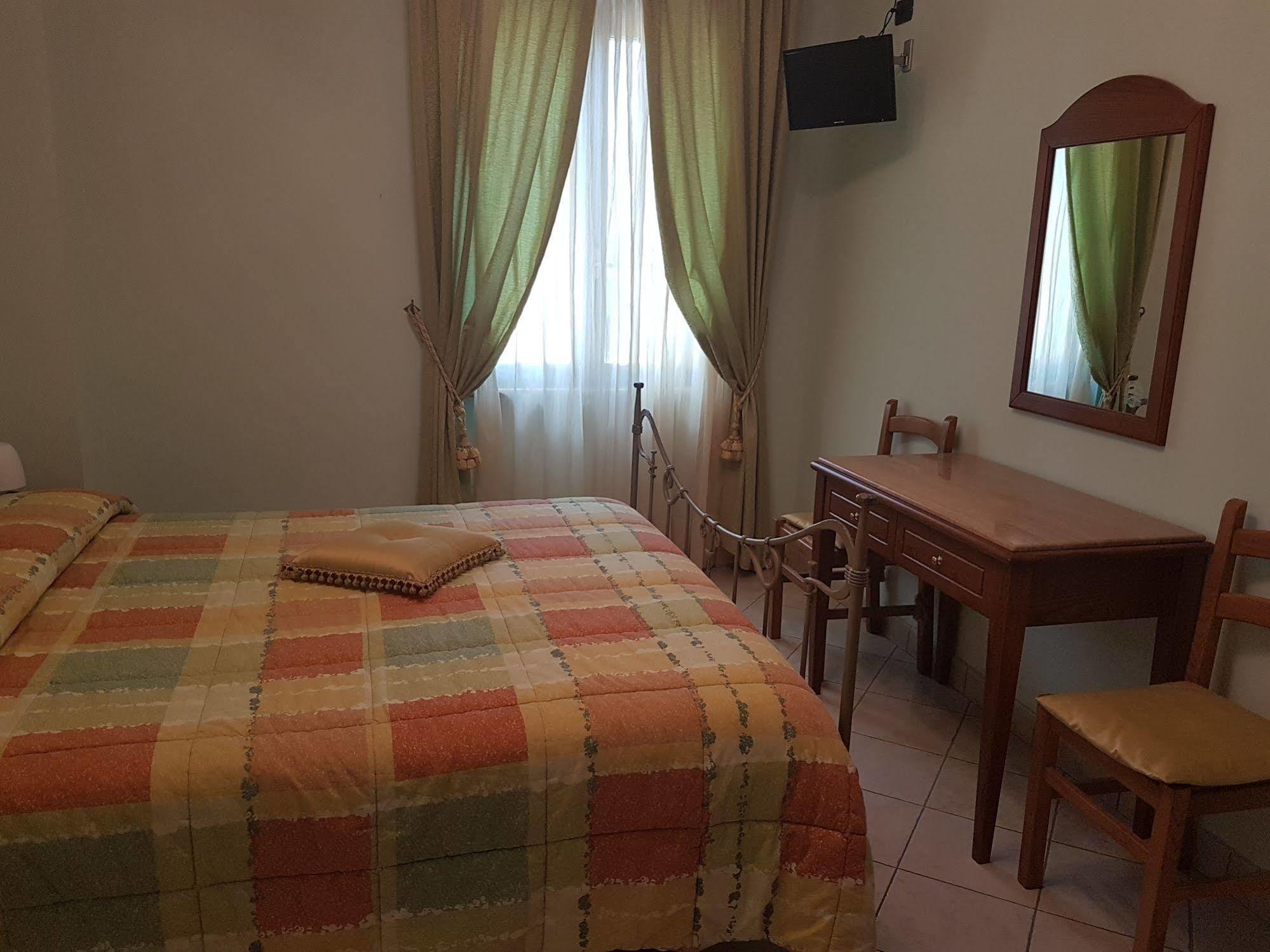 Hotel Ponte San Vittorino Асизи Екстериор снимка